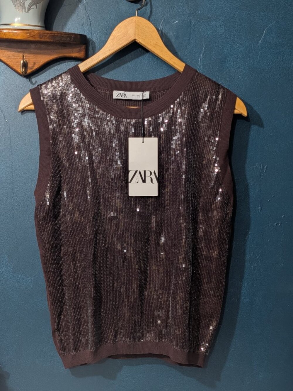 NWT ZARA Shimmering burgundy  Sequin Knit Top – Size Large